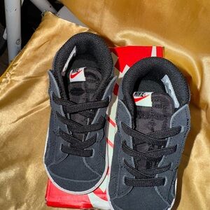 Nike Kids Black Sneakers